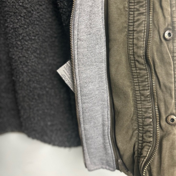 Levi's “CEO” Men Green Sherpa Lined Hooded Trucker Jacket Medium Bomber Carhartt - Picture 4 of 7